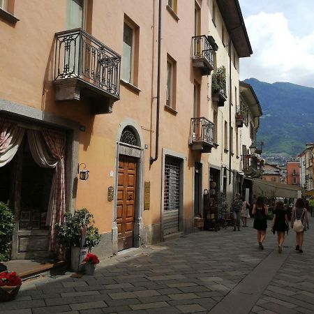 Appartamento Nel Centro Storico Di Aosta Con Vista Sui Ghiacciai Buitenkant foto